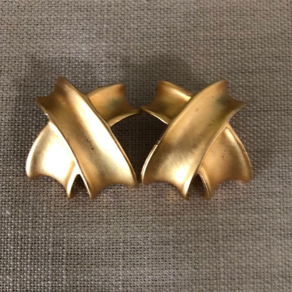 Vintage Gold Tone X Shaped Earrings